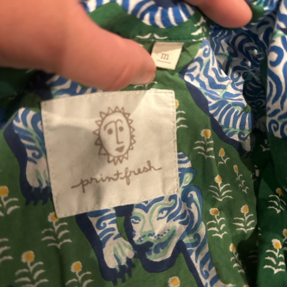 Size medium Printfresh Jade Bageera Night Shirt